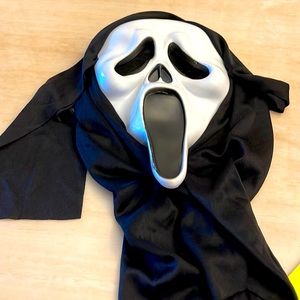 Halloween Scream Mask